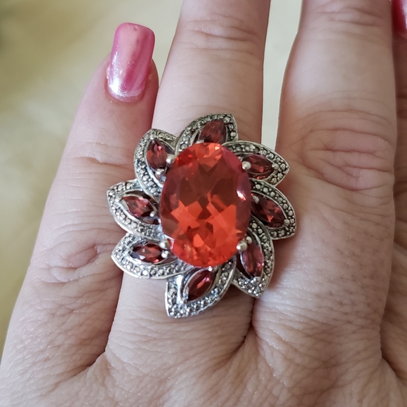 Size 10,SUNFIRE Quartz Oval 14.35 cts, Garnets & Diamond Accents, 925 Silver NWT - Picture 1 of 9